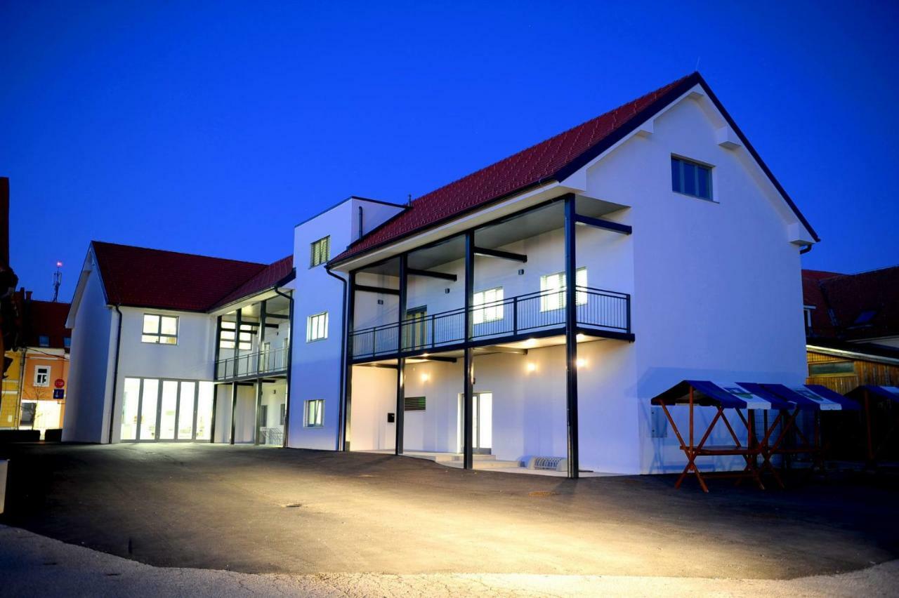 Hostel Ormoz Luaran gambar