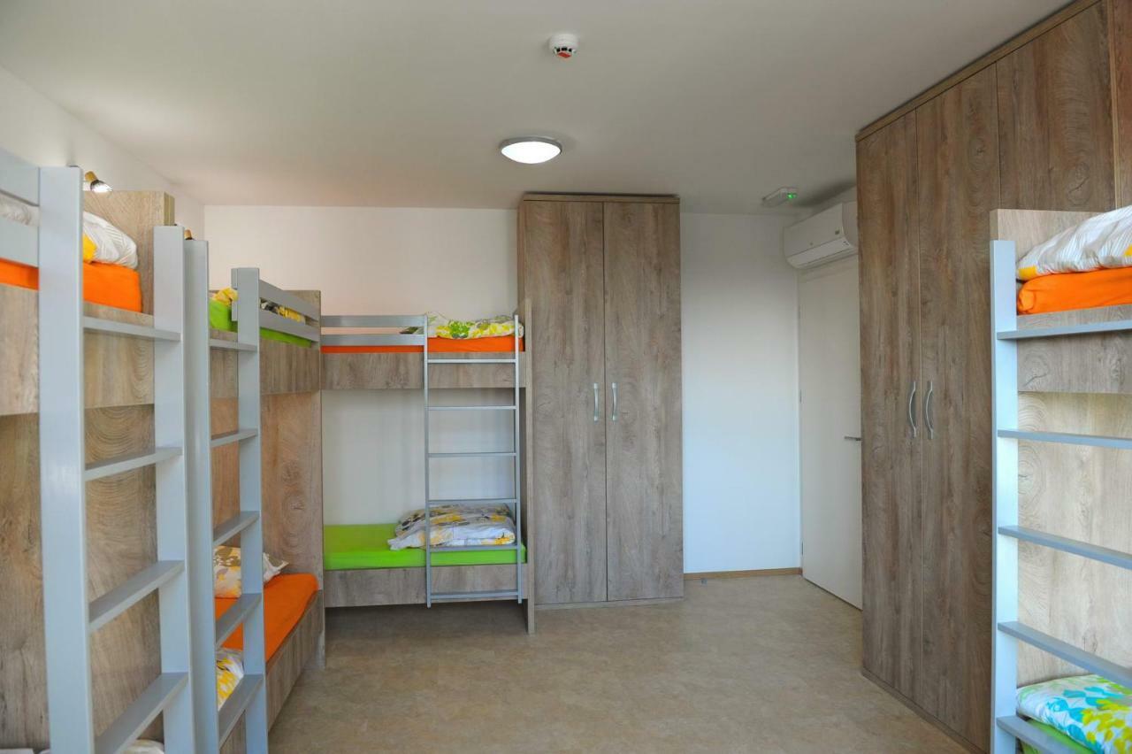 Hostel Ormoz Luaran gambar