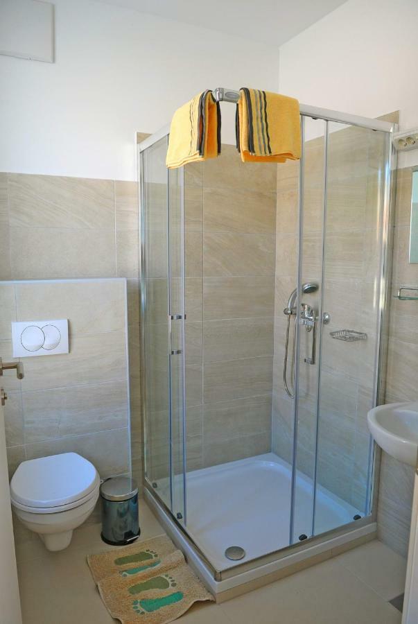 Hostel Ormoz Luaran gambar